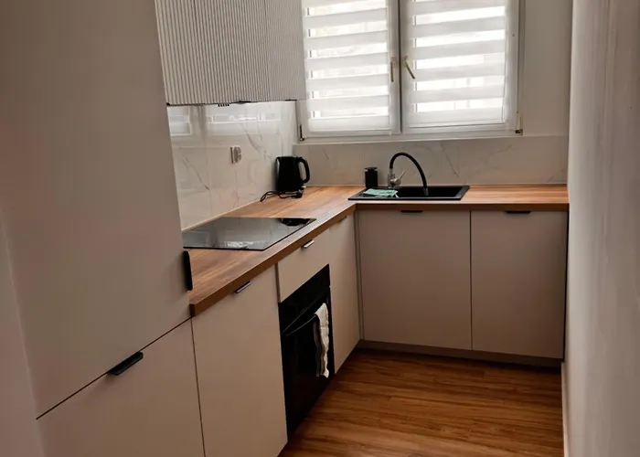 Malczewskiego 2 * クウォツコ